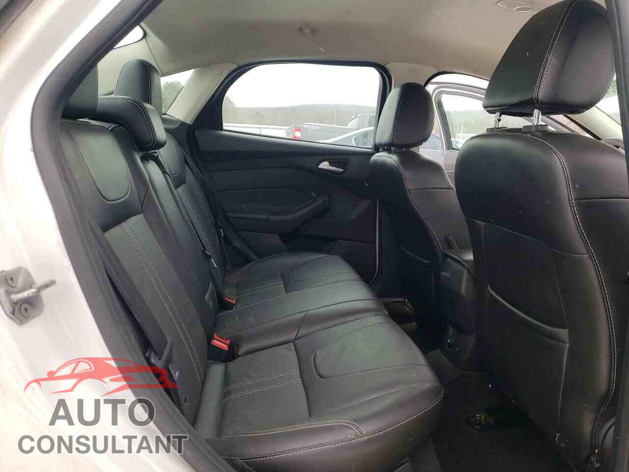 FORD FOCUS 2014 - 1FADP3F23EL414876