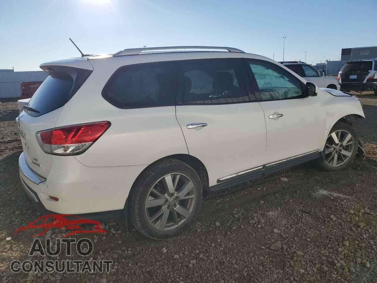NISSAN PATHFINDER 2014 - 5N1AR2MM3EC605232