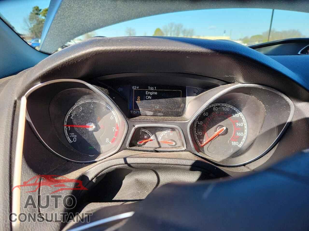 FORD FOCUS 2015 - 1FADP3L94FL324736