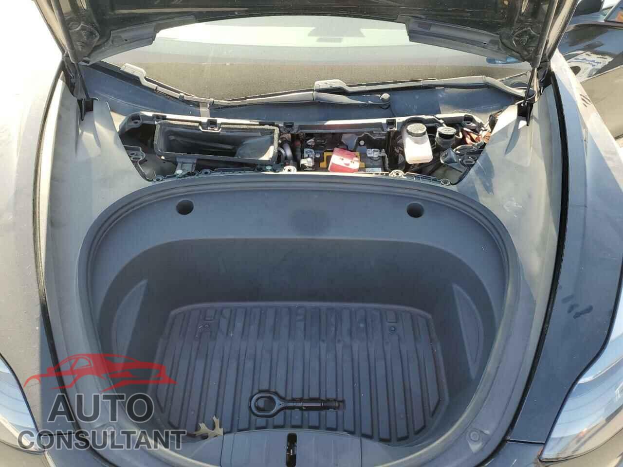 TESLA MODEL 3 2021 - 5YJ3E1EA5MF084376