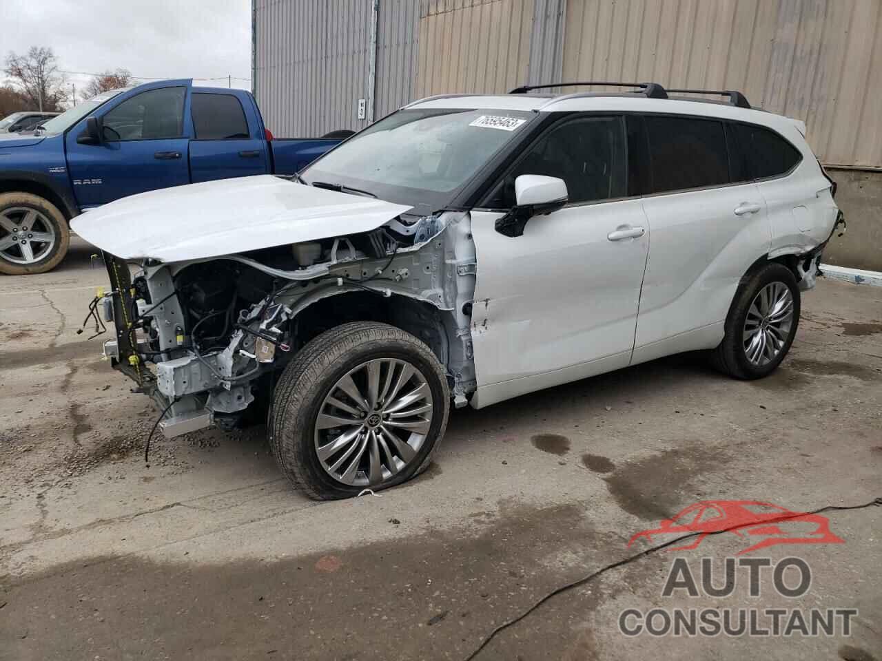 TOYOTA HIGHLANDER 2023 - 5TDKDRBH3PS028547