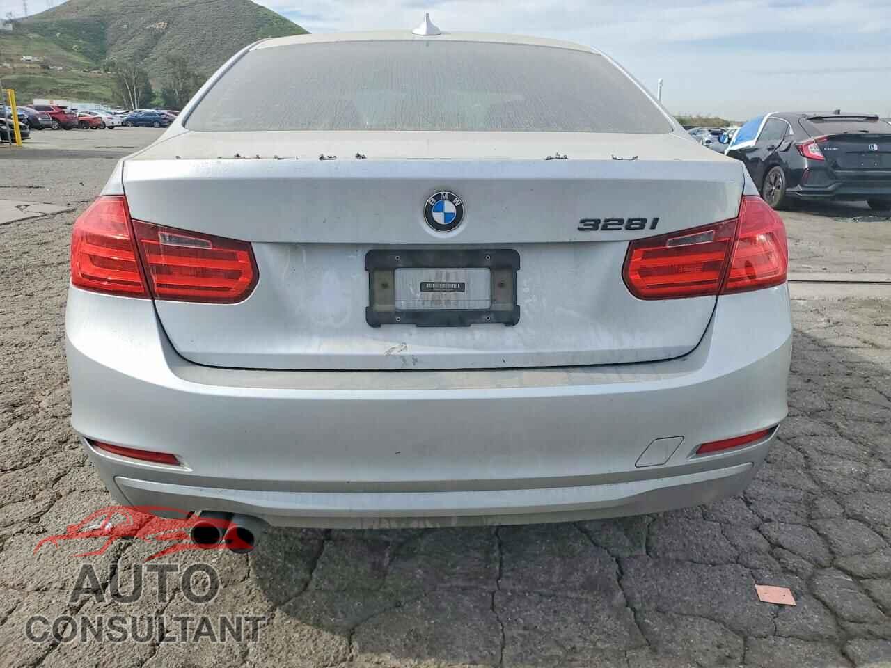 BMW 3 SERIES 2013 - WBA3A5C56DF354328