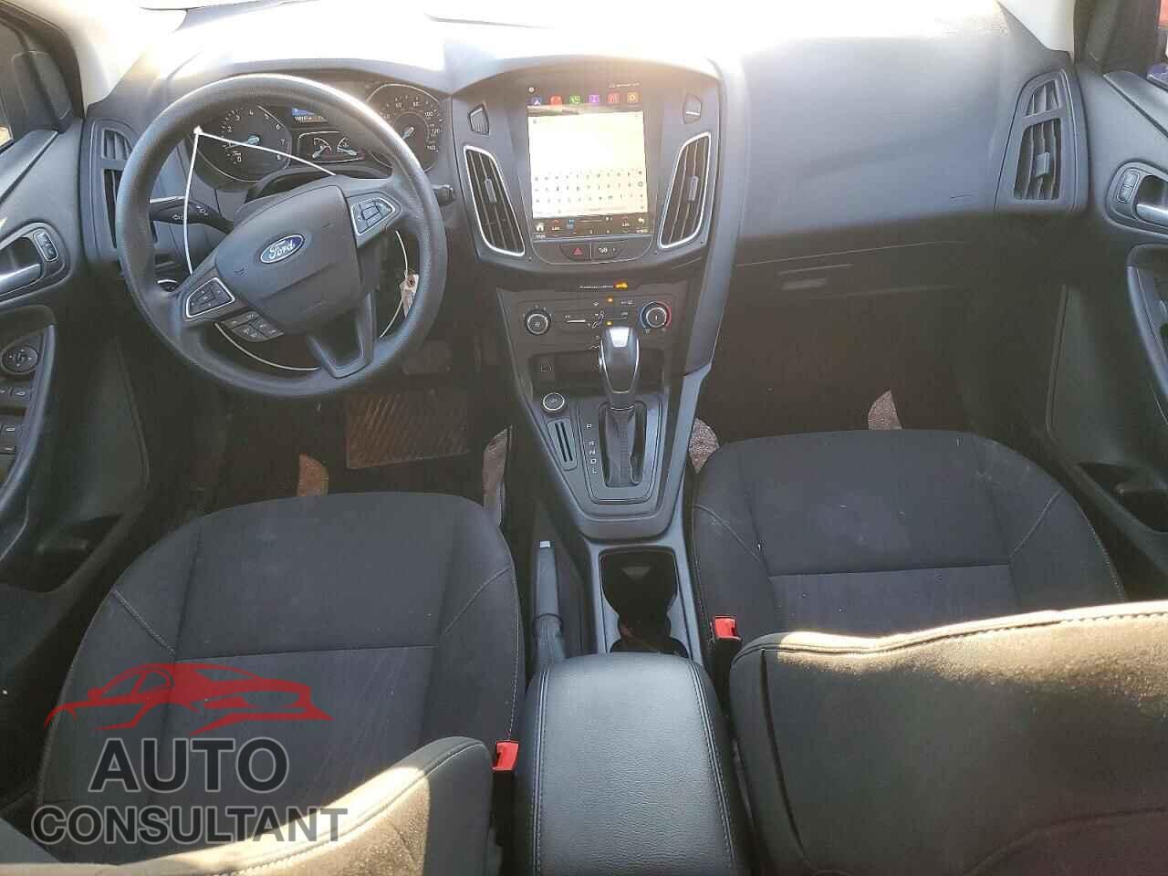 FORD FOCUS 2015 - 1FADP3K25FL210040