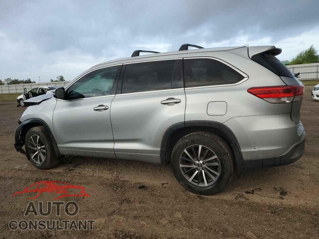 TOYOTA HIGHLANDER 2017 - 5TDJZRFH5HS452952