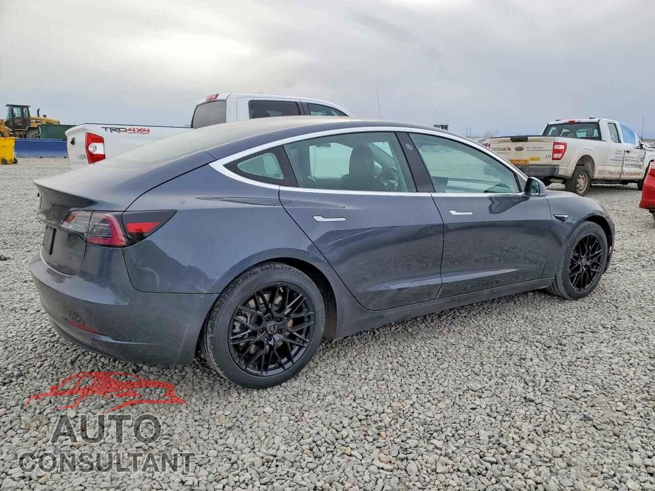 TESLA MODEL 3 2019 - 5YJ3E1EA3KF308077