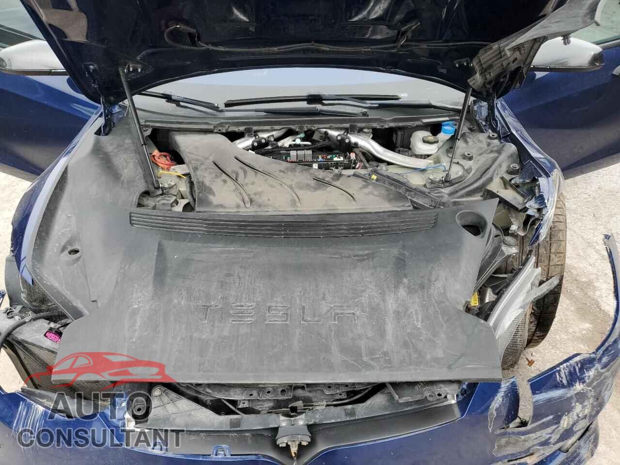 TESLA MODEL S 2018 - 5YJSA1E44JF300182