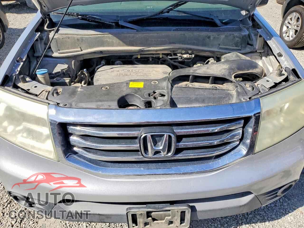 HONDA PILOT 2015 - 5FNYF3H24FB028502