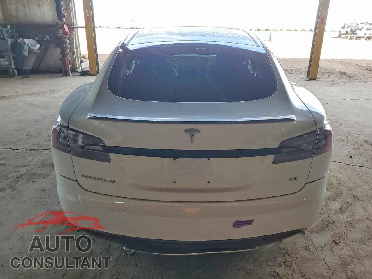 TESLA MODEL S 2013 - 5YJSA1DN2DFP08176