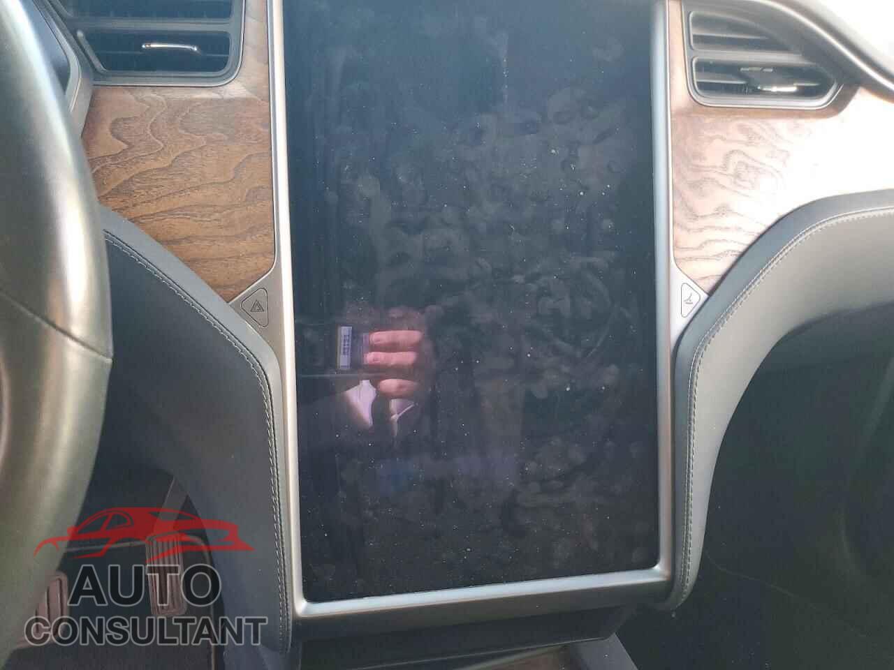 TESLA MODEL X 2020 - 5YJXCDE26LF263834
