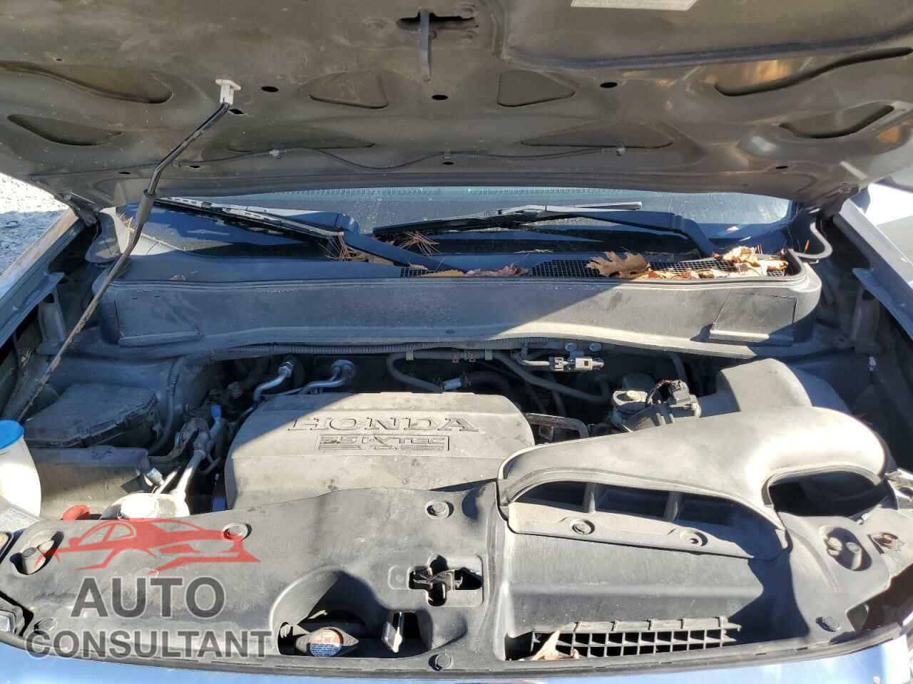 HONDA PILOT 2011 - 5FNYF4H52BB005651