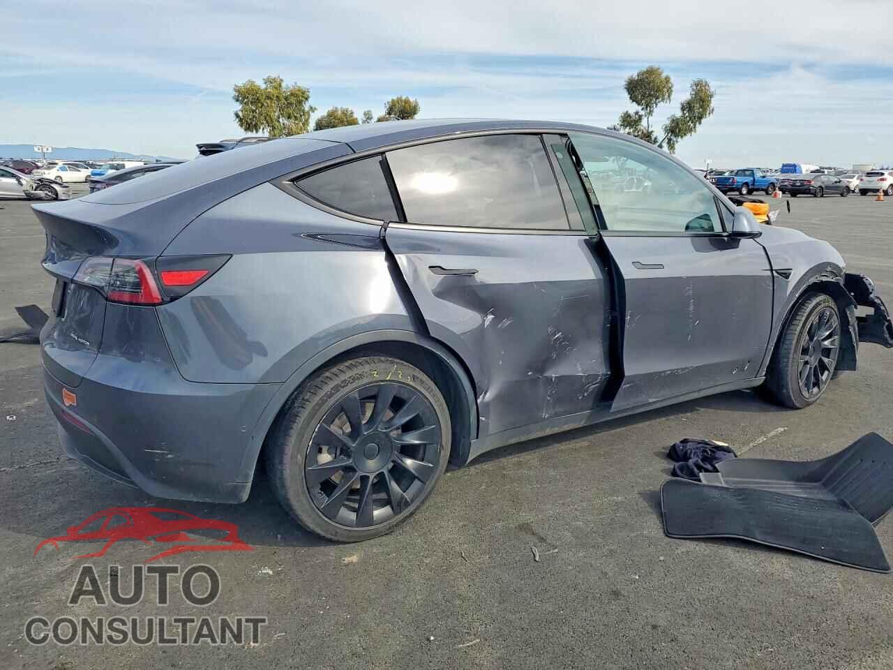 TESLA MODEL Y 2020 - 5YJYGDEF2LF002471