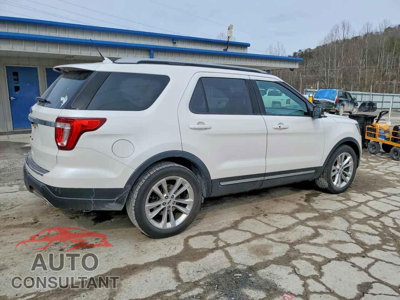 FORD EXPLORER 2018 - 1FM5K7D88JGA18632