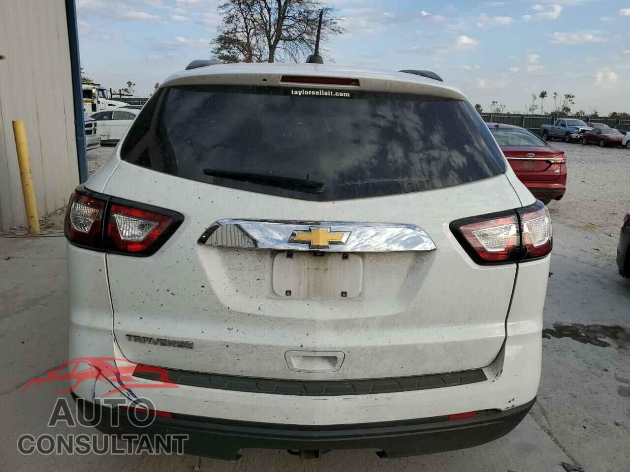CHEVROLET TRAVERSE 2017 - 1GNKRFKD4HJ100262