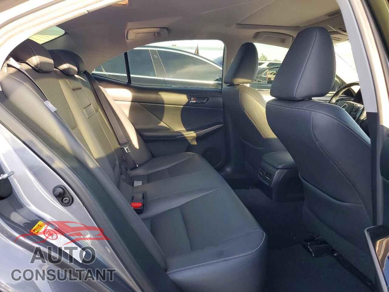 LEXUS IS 2016 - JTHBA1D26G5022393