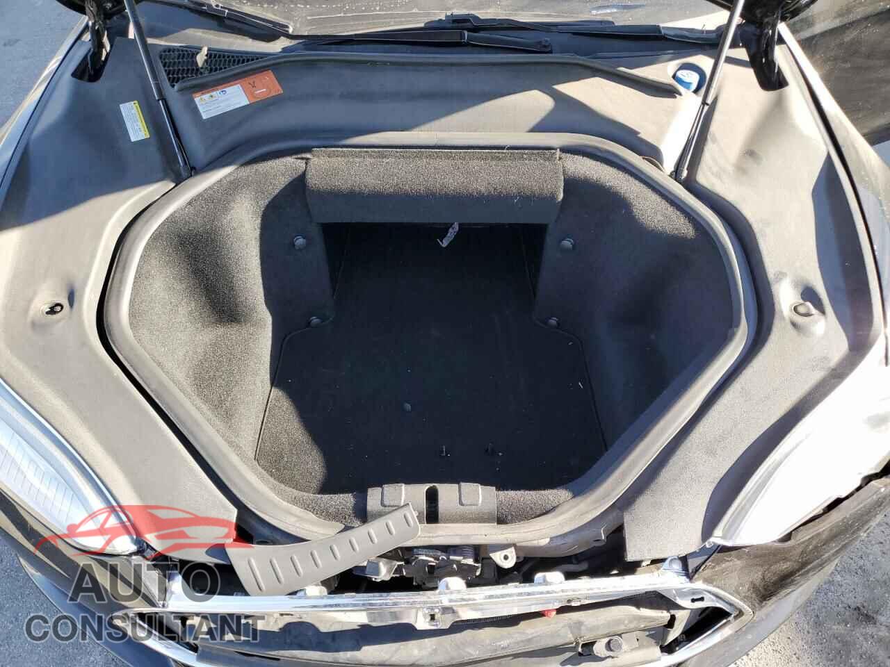 TESLA MODEL S 2014 - 5YJSA1H18EFP33687