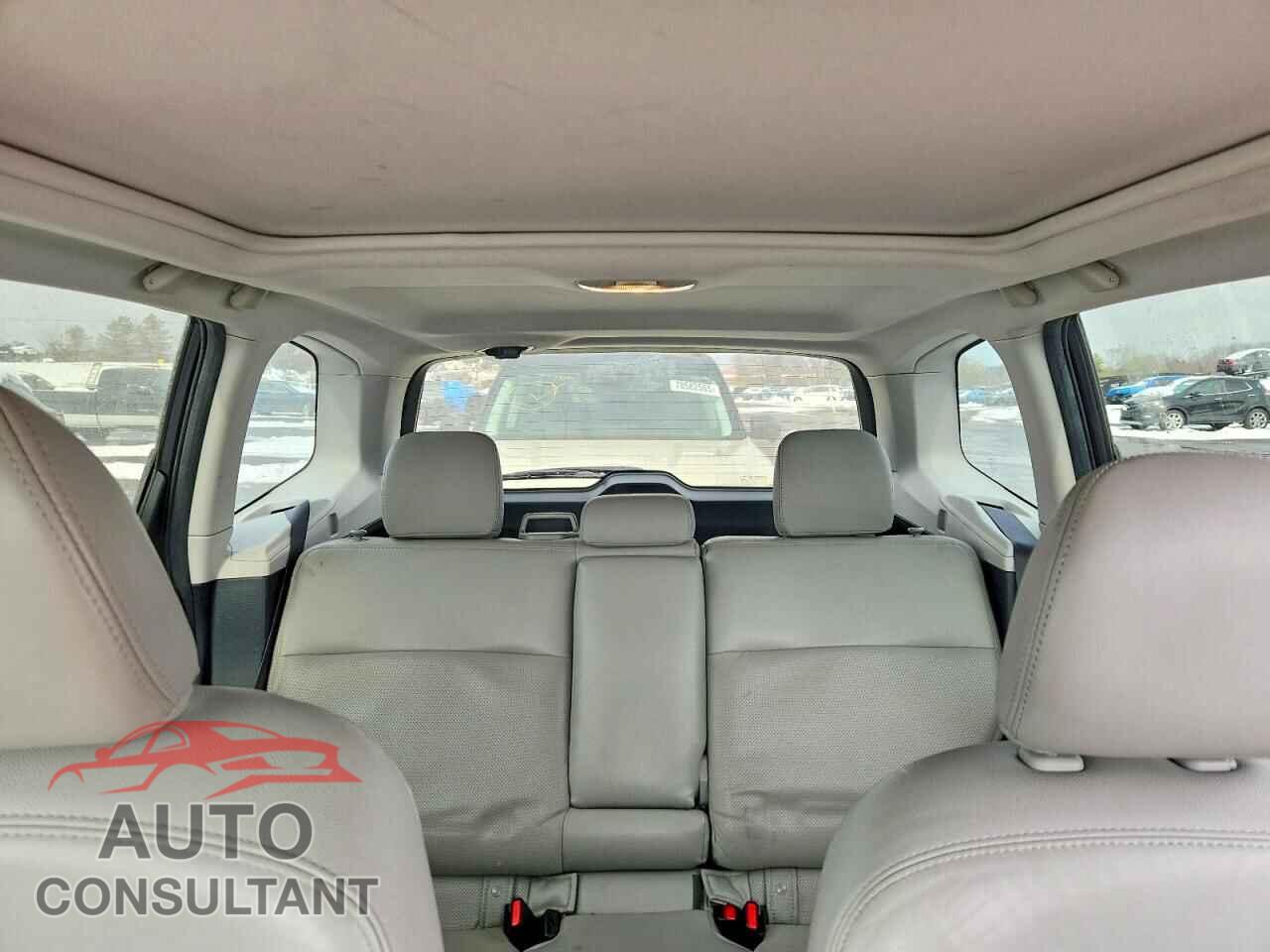 SUBARU FORESTER 2017 - JF2SJAGC7HH553951