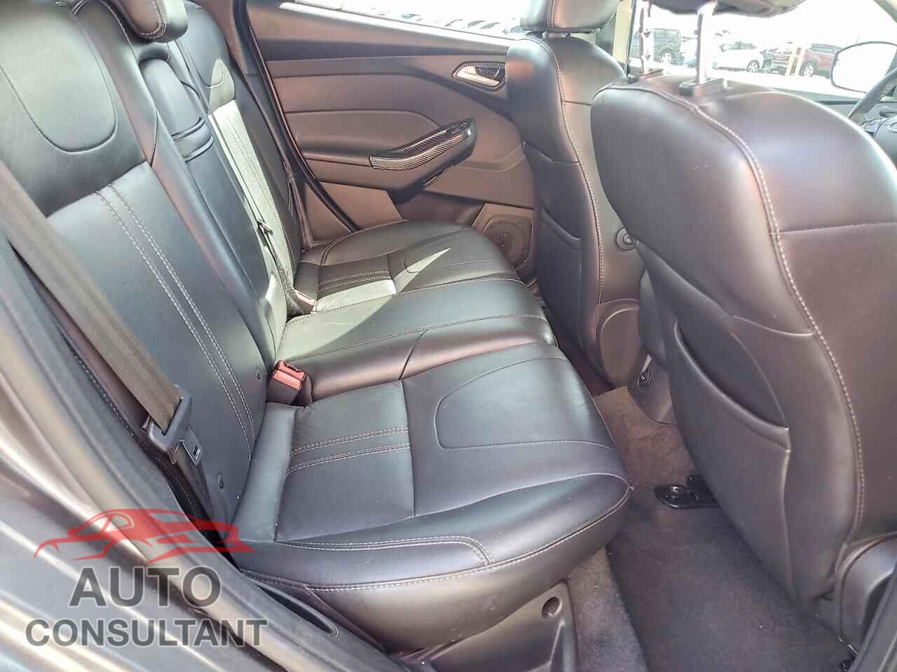 FORD FOCUS 2013 - 1FADP3F23DL104855