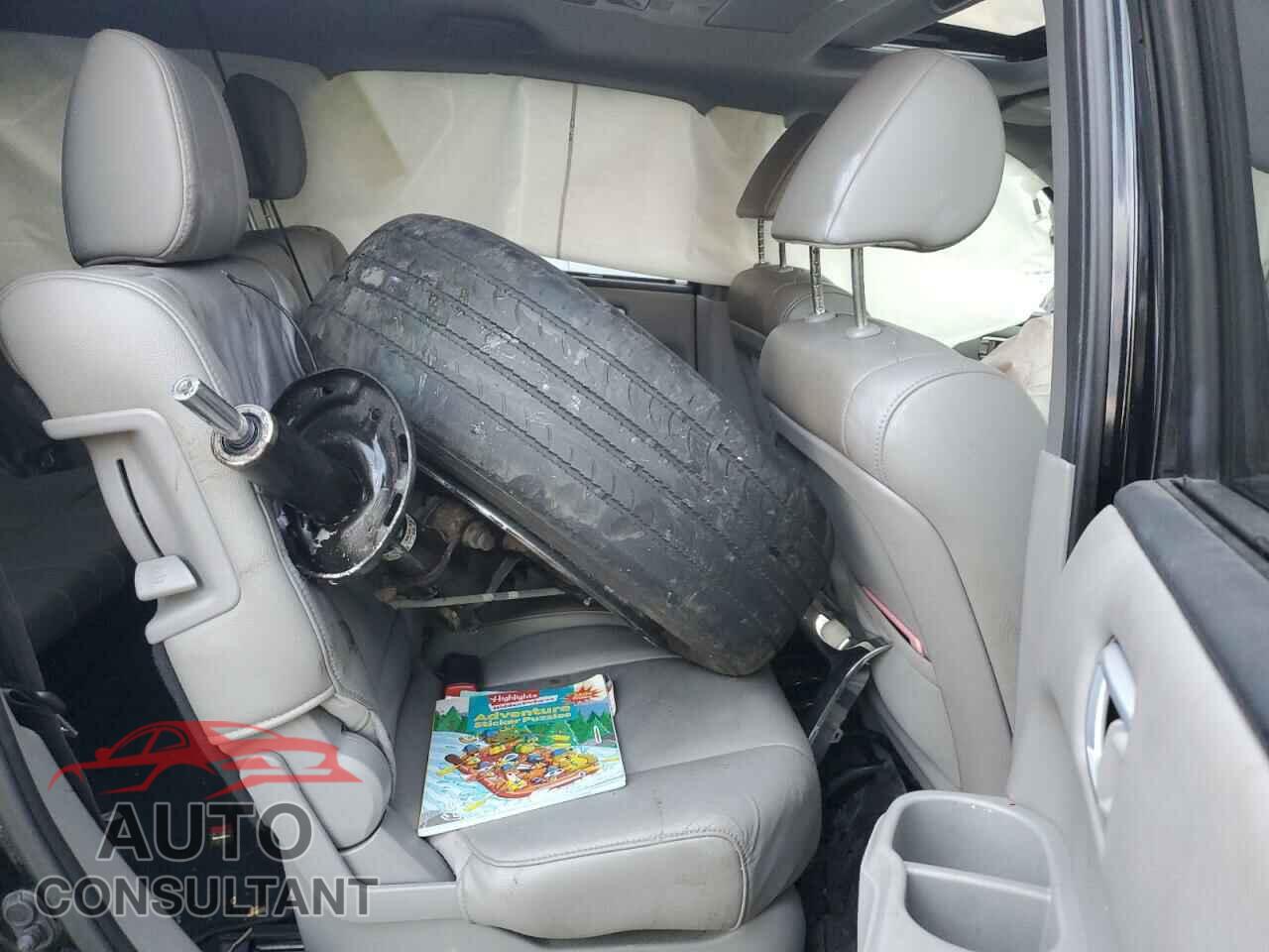 HONDA PILOT 2015 - 5FNYF4H90FB004183