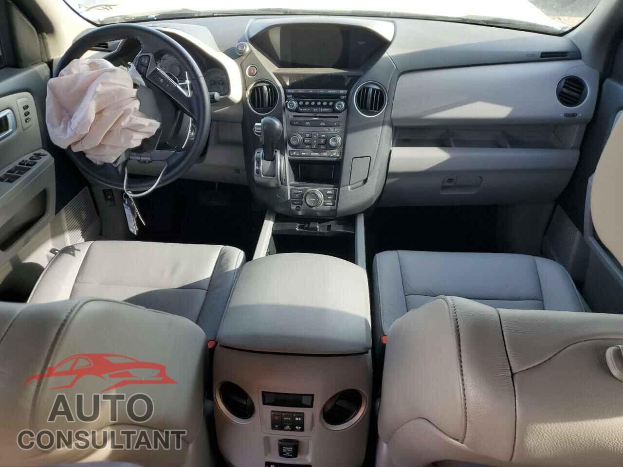 HONDA PILOT 2015 - 5FNYF4H90FB054467