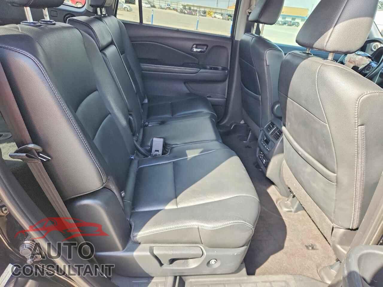 HONDA PILOT 2016 - 5FNYF5H95GB041480