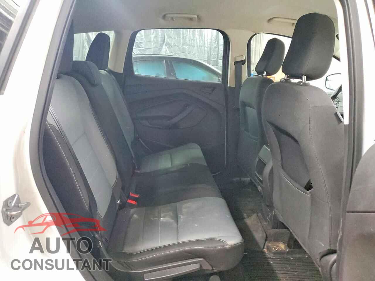 FORD ESCAPE 2018 - 1FMCU0F73JUC19787