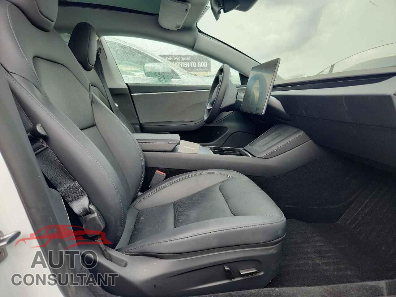TESLA MODEL 3 2025 - 5YJ3E1EA4SF038938