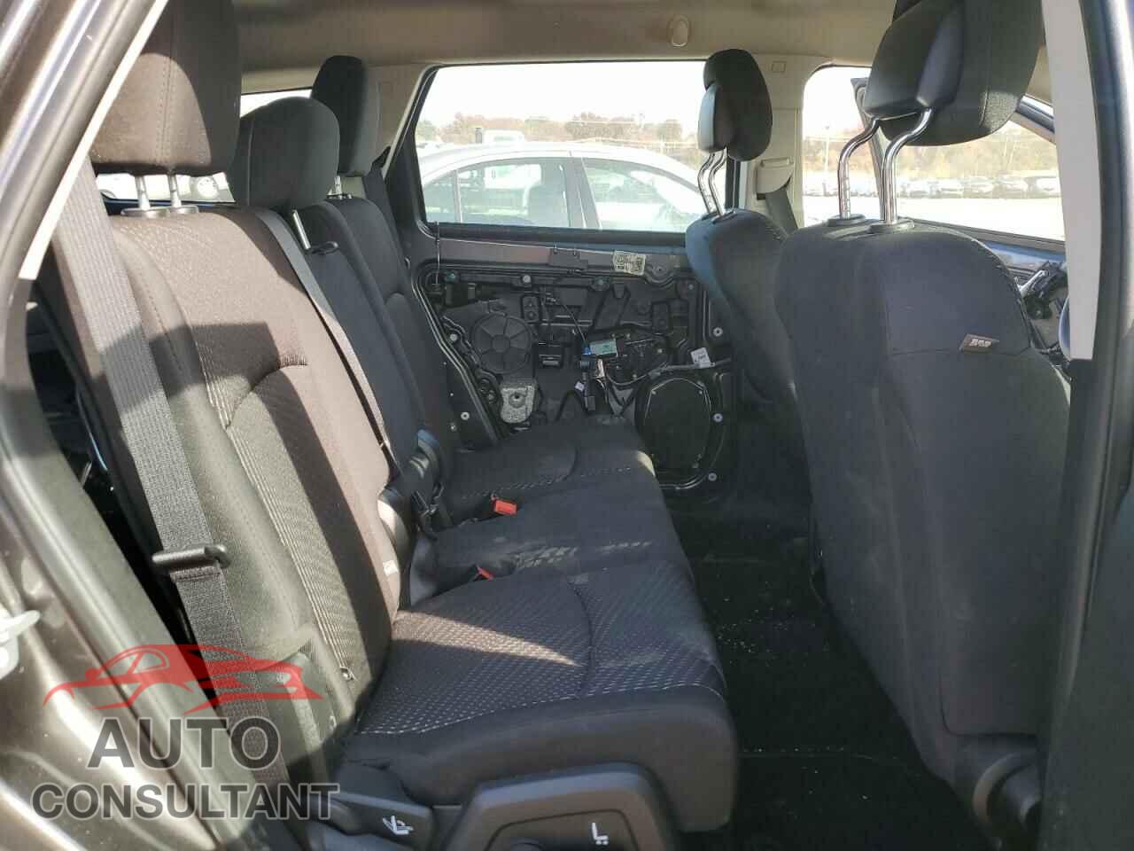 DODGE JOURNEY 2015 - 3C4PDCAB2FT641554