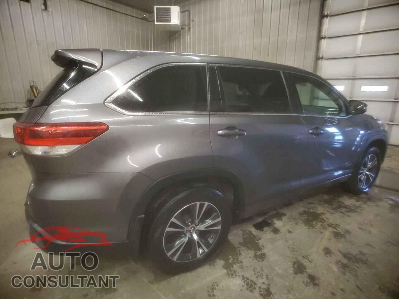 TOYOTA HIGHLANDER 2018 - 5TDBZRFH7JS497031