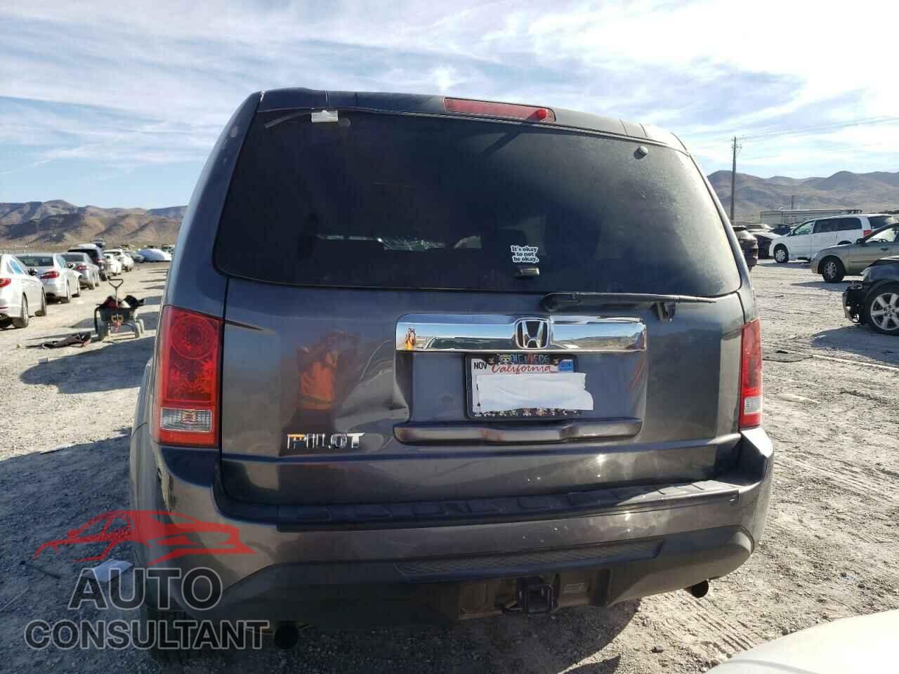 HONDA PILOT 2015 - 5FNYF3H26FB008574