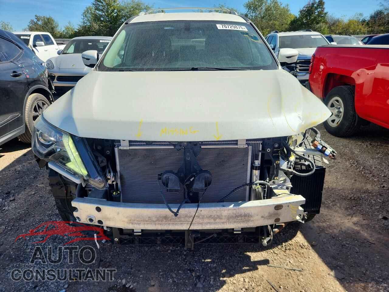 NISSAN PATHFINDER 2017 - 5N1DR2MN2HC649233