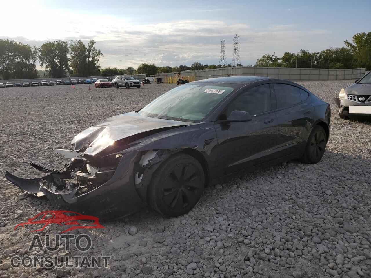 TESLA MODEL 3 2025 - 5YJ3E1EA6SF021557