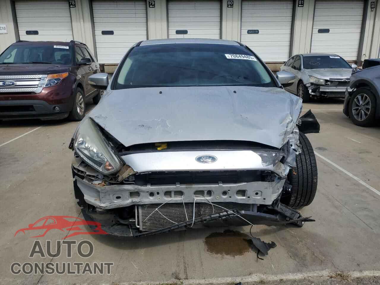 FORD FOCUS 2015 - 1FADP3F26FL202927