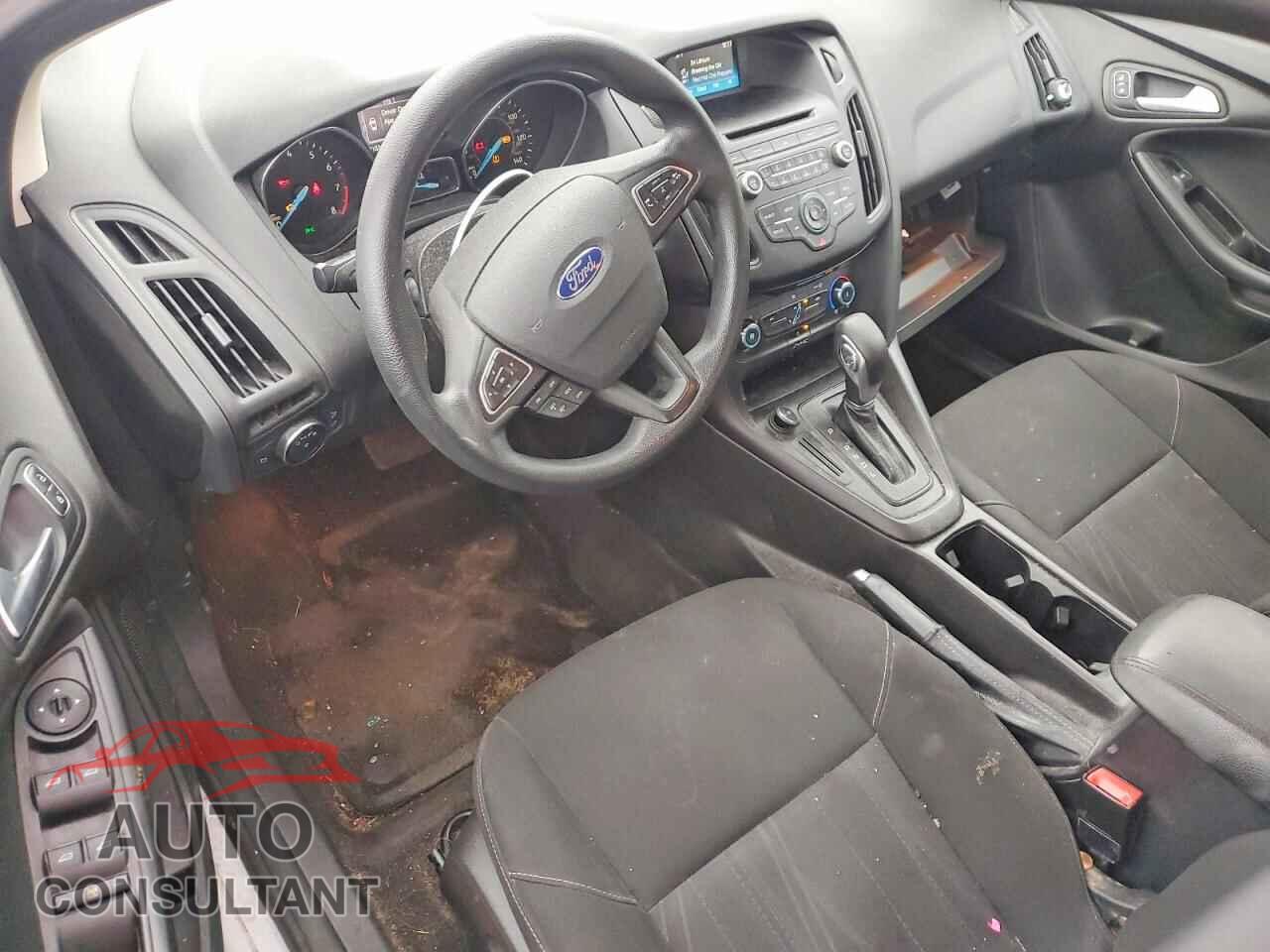 FORD FOCUS 2017 - 1FADP3F23HL327595