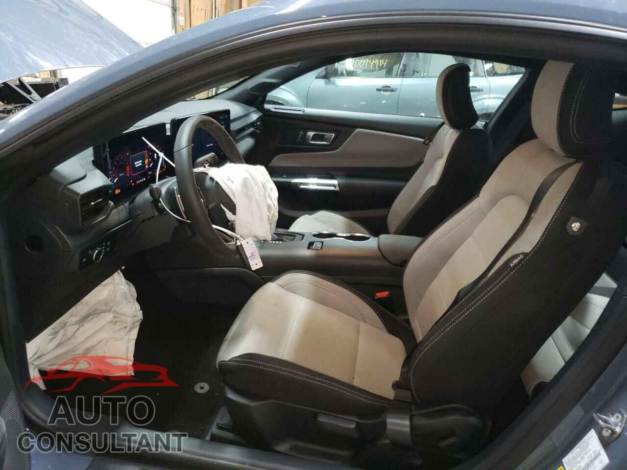 FORD MUSTANG 2024 - 1FA6P8CF8R5427131