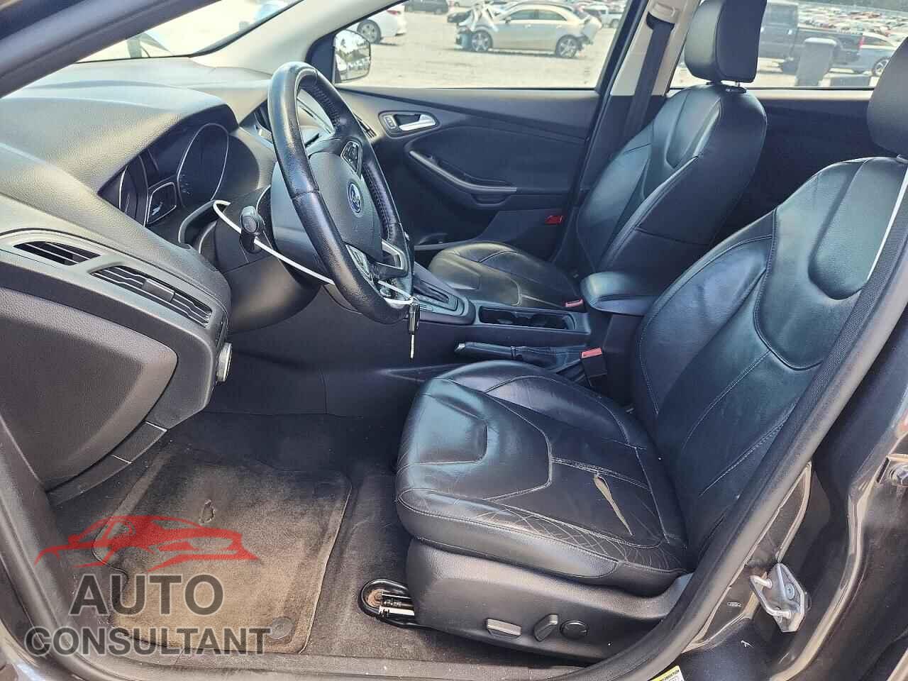 FORD FOCUS 2015 - 1FADP3K2XFL270699