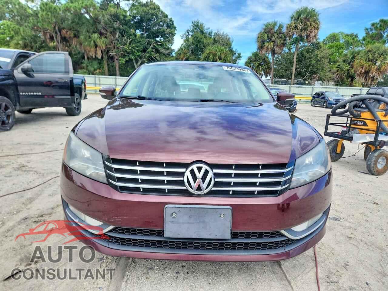 VOLKSWAGEN PASSAT 2014 - 1VWCN7A30EC007422