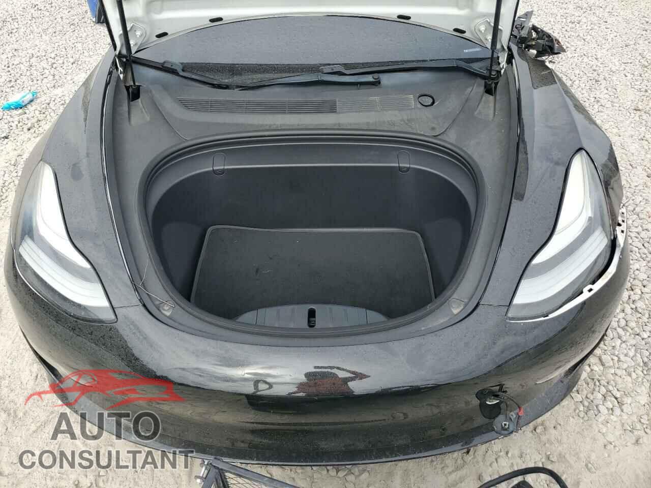 TESLA MODEL 3 2018 - 5YJ3E1EB3JF106606