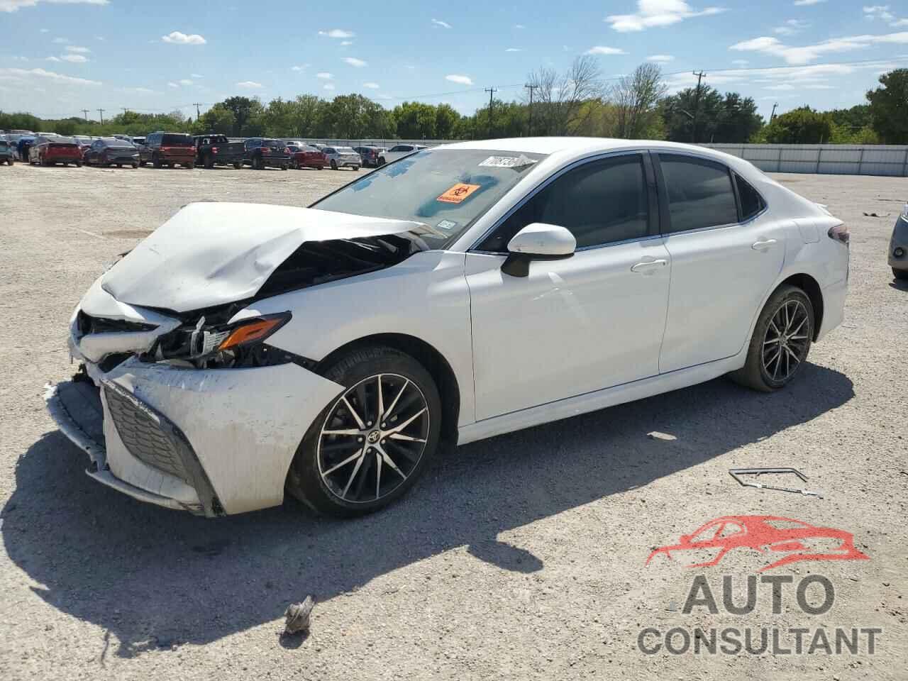 TOYOTA CAMRY 2022 - 4T1G11AK3NU712161