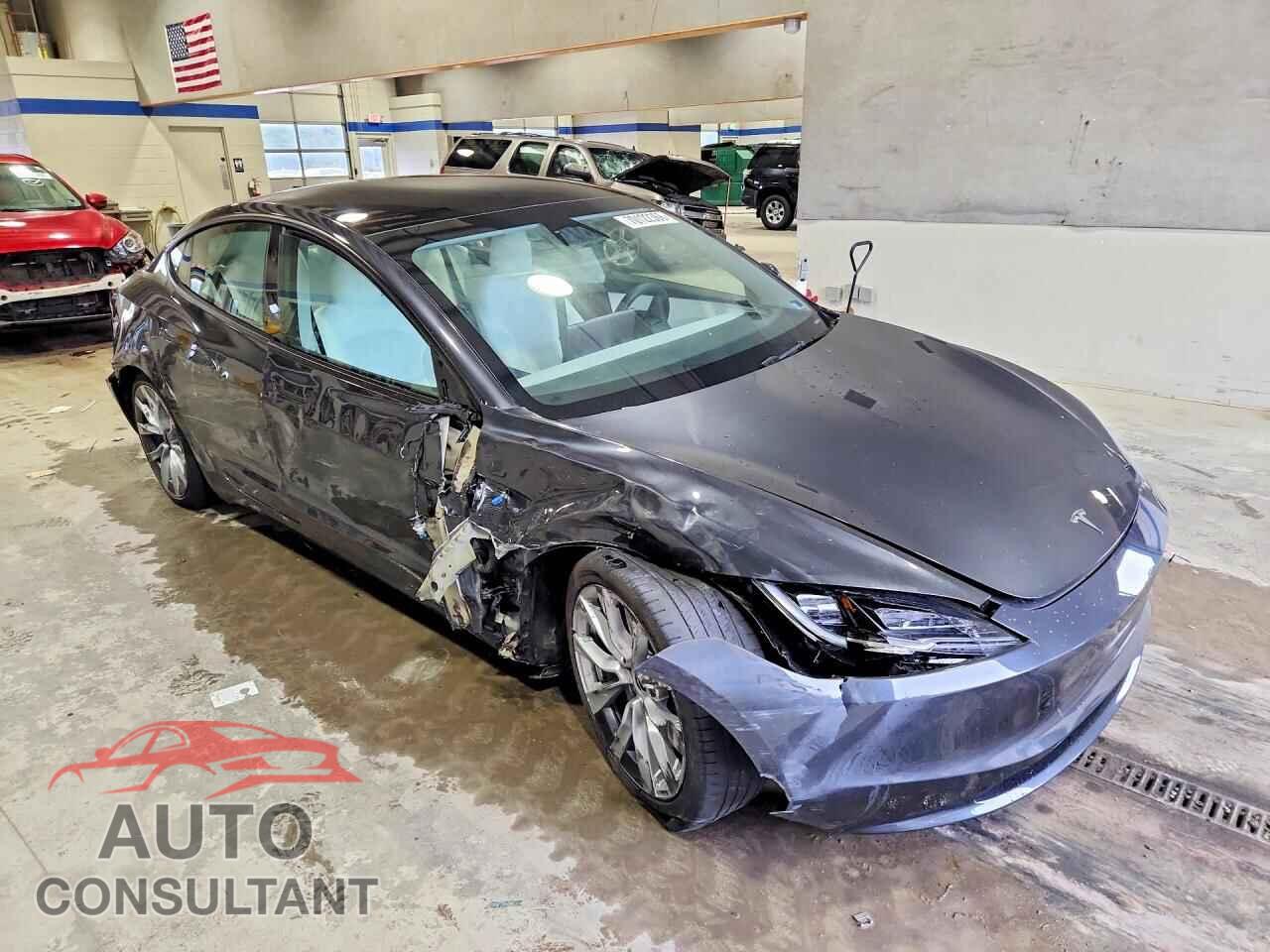 TESLA MODEL 3 2025 - 5YJ3E1EA4SF904119