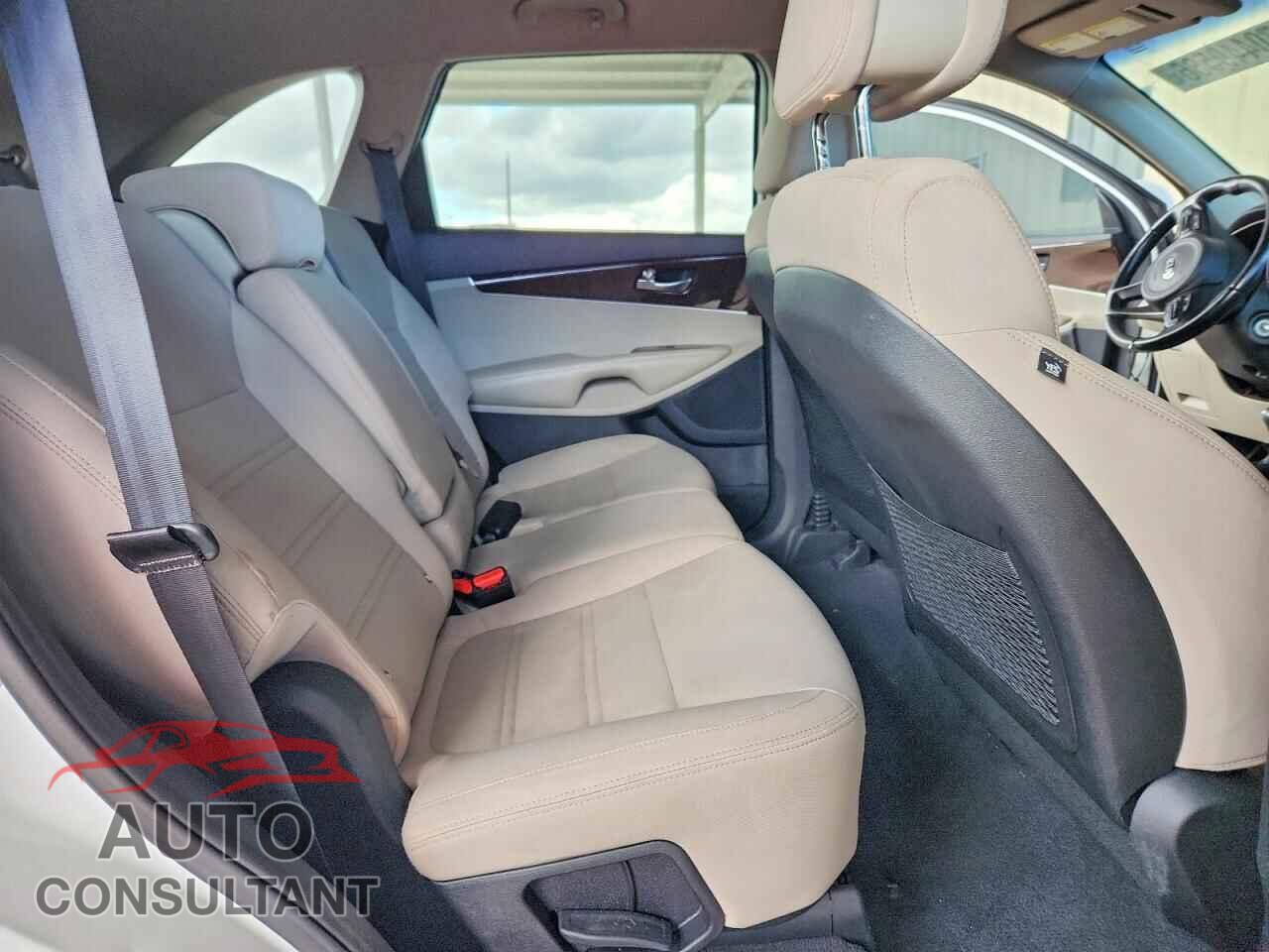 KIA SORENTO 2016 - 5XYPG4A33GG060885