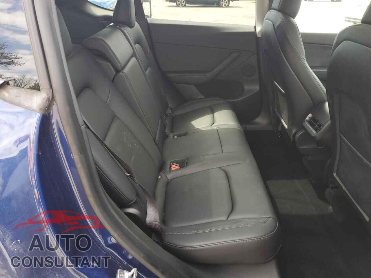TESLA MODEL Y 2021 - 5YJYGDEE3MF141923