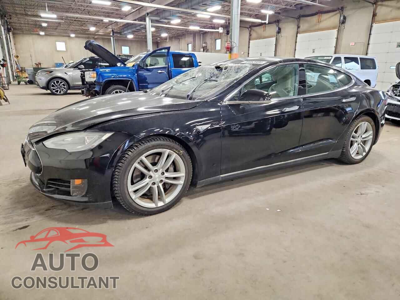 TESLA MODEL S 2015 - 5YJSA1E28FF118670