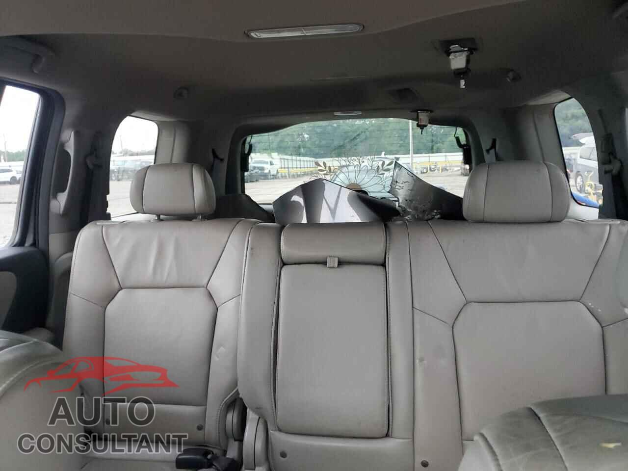 HONDA PILOT 2011 - 5FNYF3H55BB013432