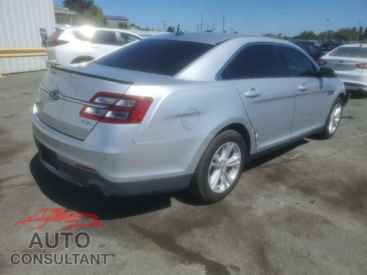 FORD TAURUS 2017 - 1FAHP2E85HG109121