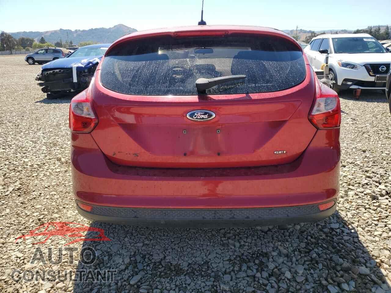 FORD FOCUS 2012 - 1FAHP3M27CL372455