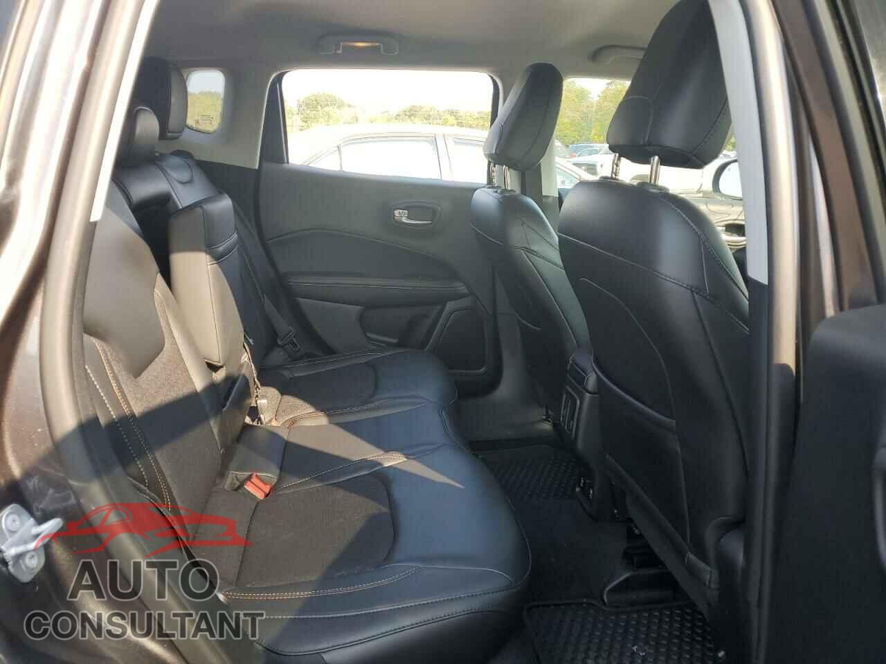 JEEP COMPASS 2018 - 3C4NJDBB2JT179266