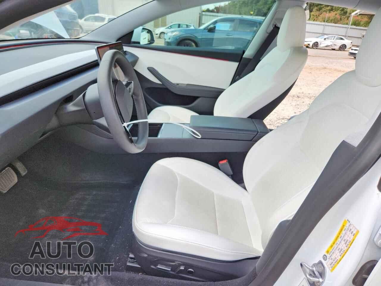 TESLA MODEL 3 2025 - 5YJ3E1EA1SF966786
