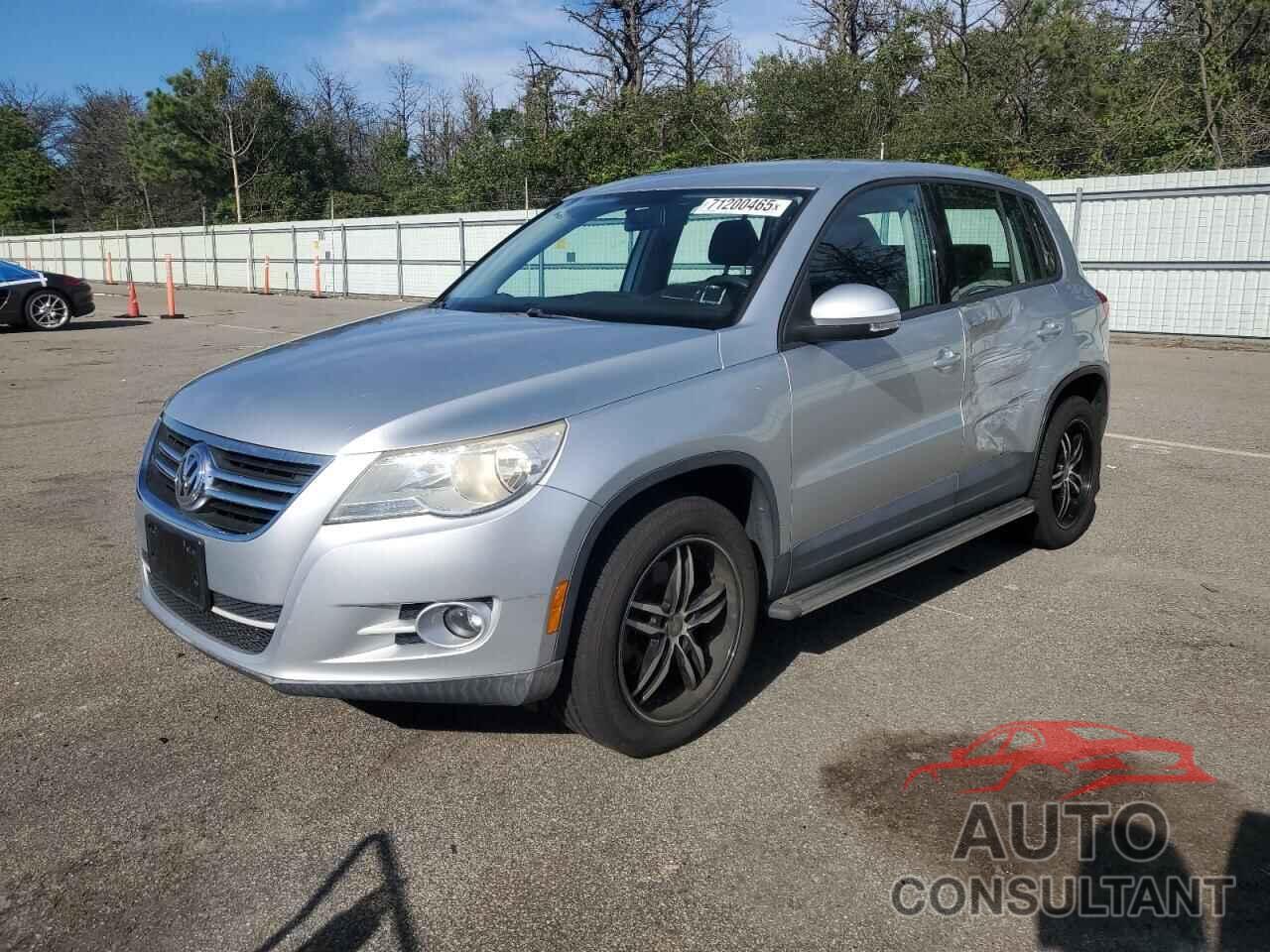 VOLKSWAGEN TIGUAN 2010 - WVGBV7AX5AW522938