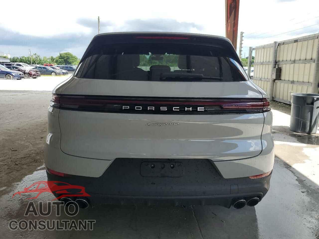 PORSCHE CAYENNE 2024 - WP1AA2AY3RDA05182