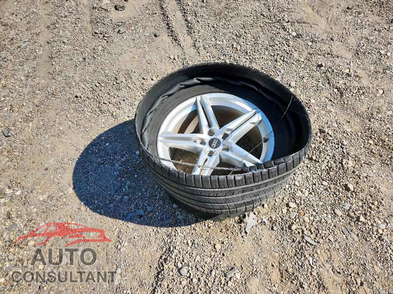 AUDI A5 2022 - WAUDACF54NA007163